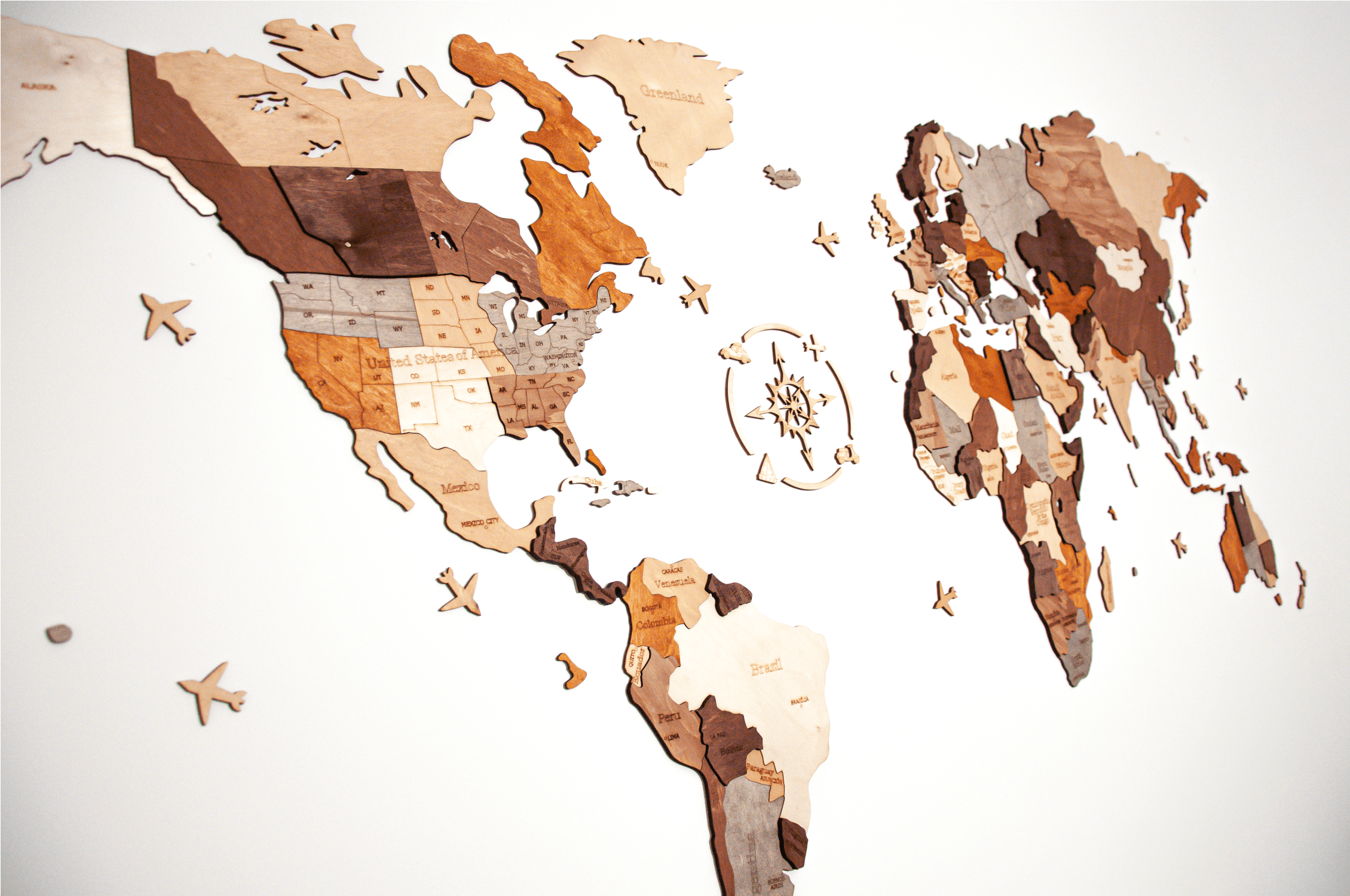 Weltkarte aus Holz 200 x 110 cm