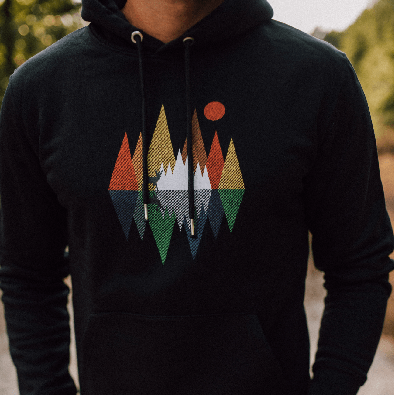 HIRSCH IM WALD GEOMETRISCH - Bio Unisex Hoodie (PREMIUM)