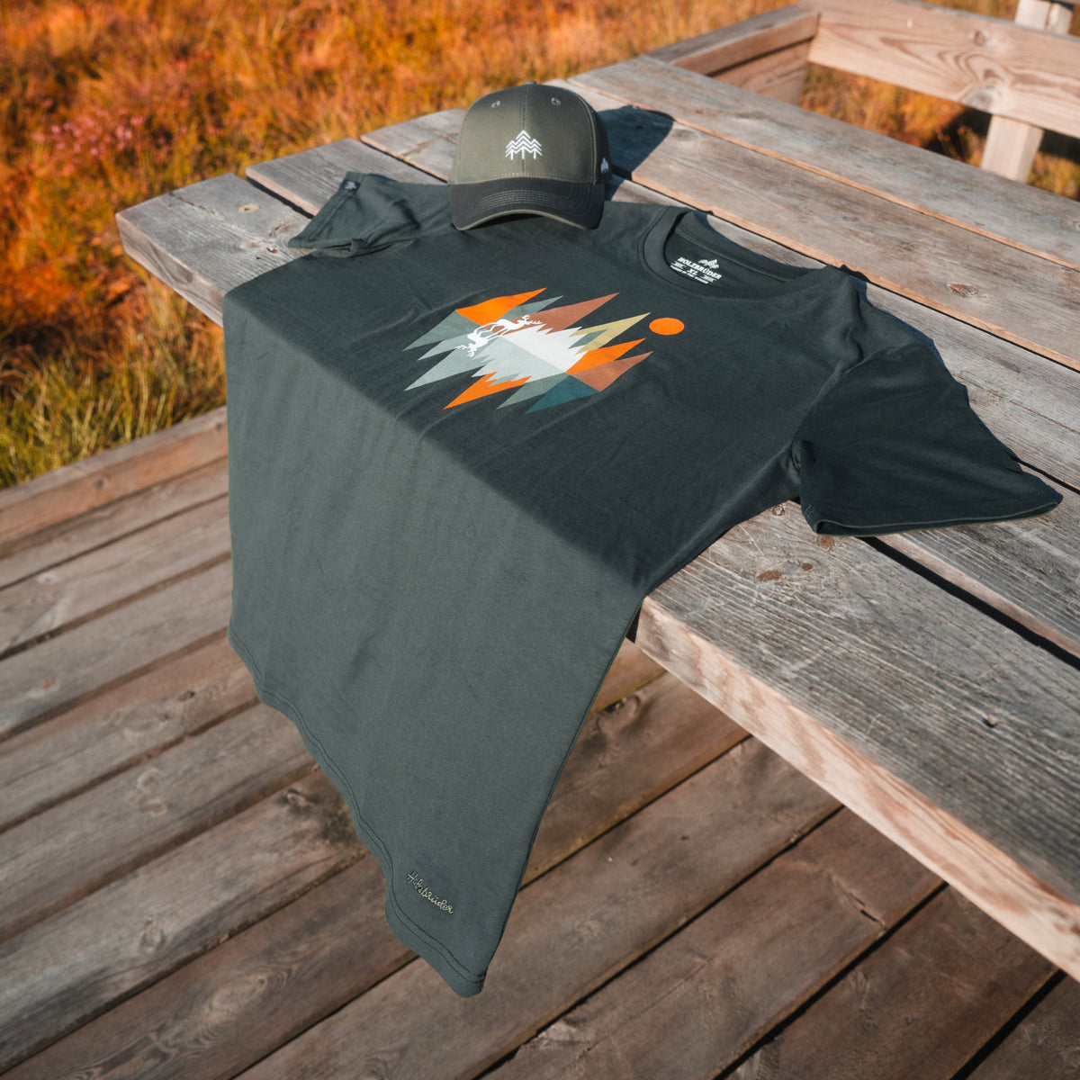 Holzbrüder® Originals - Hirsch Im Wald Geometrisch Bio Herren Shirt