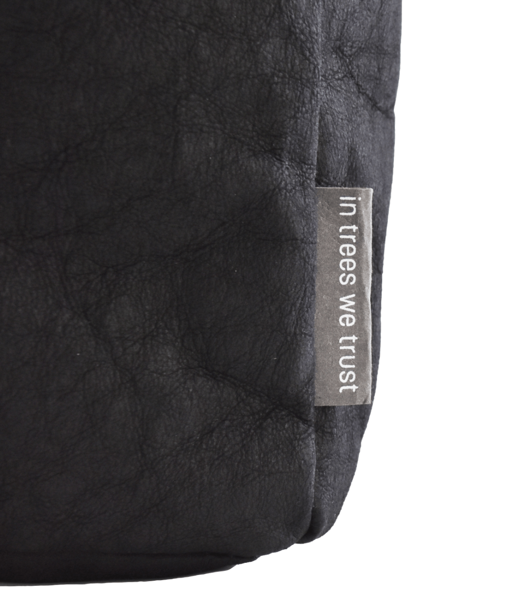 Kraftpapier Rucksack vegan  Schwarz (🌲)